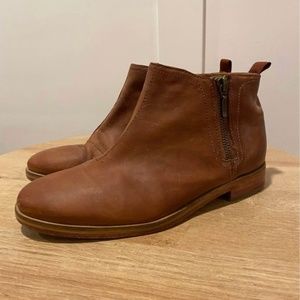 J  Shoes leather women’s boots